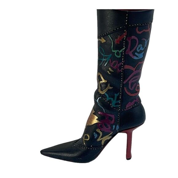 Just the Right Shoe by Raine. “Artist’s Impressions “ tall boot. - Picture 2 of 7